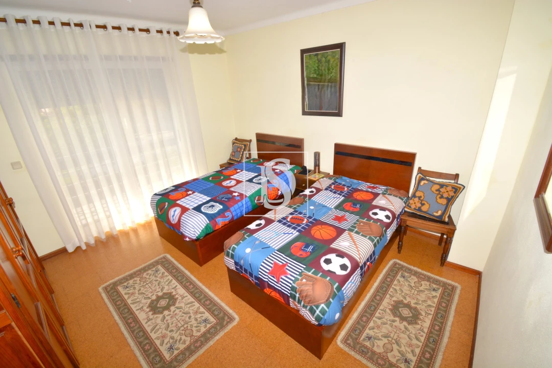 Moradia T3 para Venda em Samil Foto 8