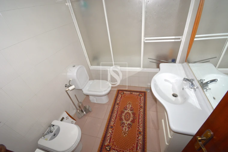 Moradia T3 para Venda em Samil Foto 11