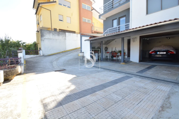 Moradia T3 para Venda em Samil Foto 24