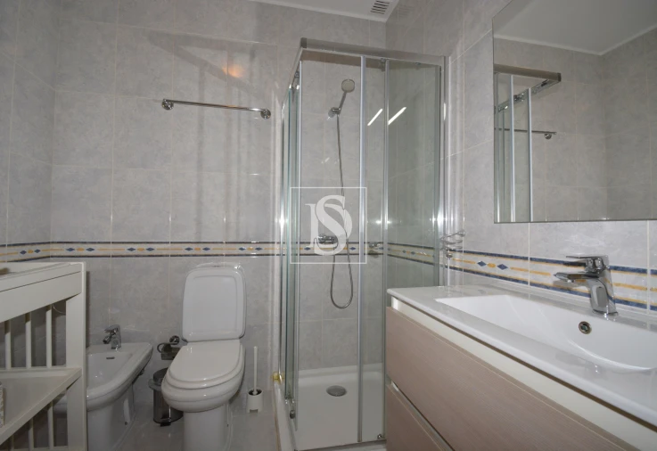 Apartamento T3 para Venda em Sé, Santa Maria e Meixedo Foto 14