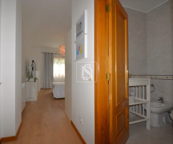 Apartamento T3 para Venda em Sé, Santa Maria e Meixedo Foto 13