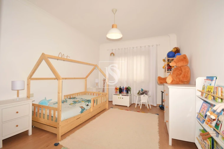 Apartamento T3 para Venda em Sé, Santa Maria e Meixedo Foto 8