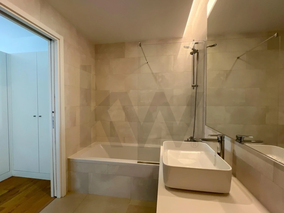 Apartamento T2 para Venda em Faro (Sé e São Pedro) Foto 32