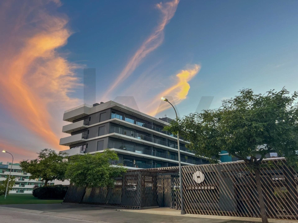 Apartamento T2 para Venda em Faro (Sé e São Pedro) Foto 1
