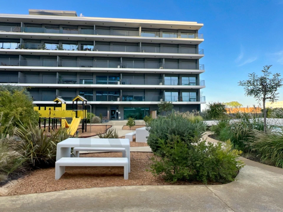 Apartamento T2 para Venda em Faro (Sé e São Pedro) Foto 6