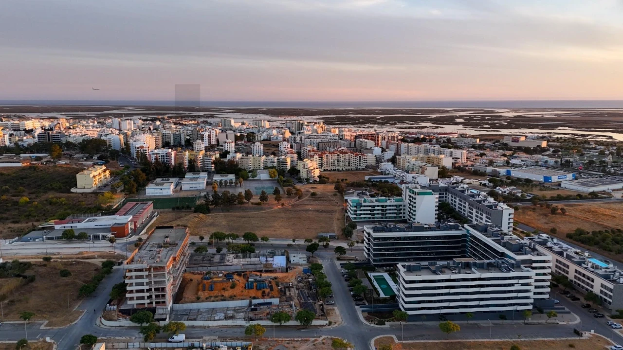 Apartamento T2 para Venda em Faro (Sé e São Pedro) Foto 41