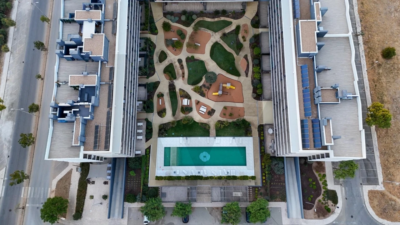 Apartamento T2 para Venda em Faro (Sé e São Pedro) Foto 2
