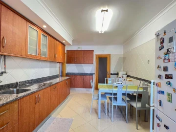 Apartamento T3 para Venda em Portimão