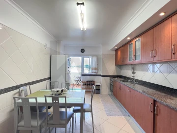 Apartamento T3 para Venda em Portimão