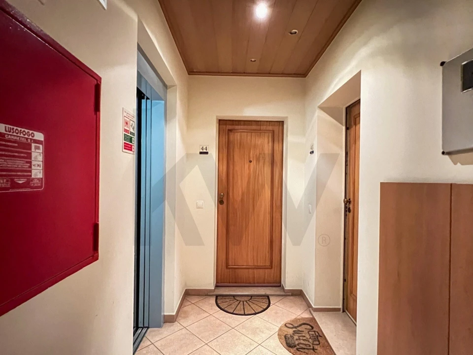 Apartamento T3 para Venda em Portimão Foto 3