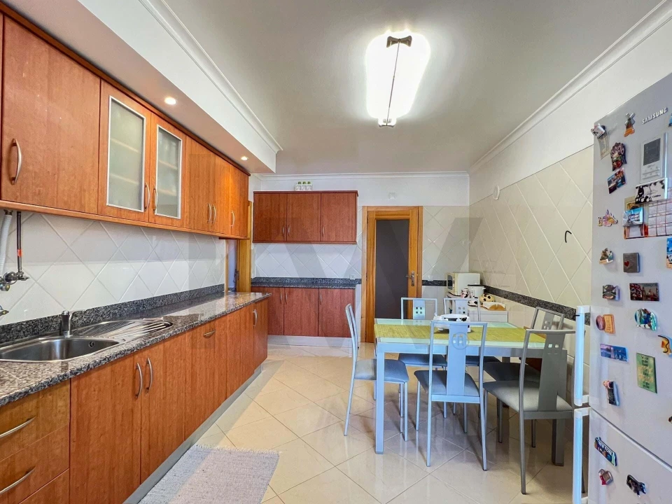 Apartamento T3 para Venda em Portimão Foto 6