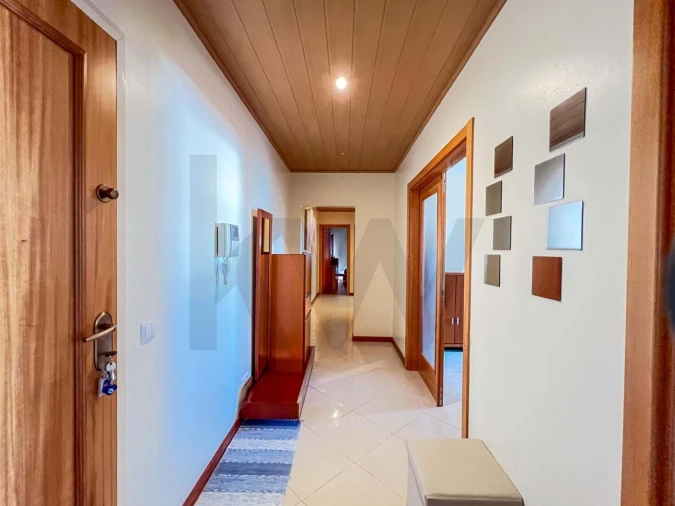 Apartamento T3 para Venda em Portimão Foto 13