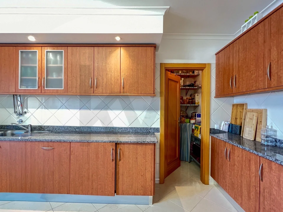 Apartamento T3 para Venda em Portimão Foto 5