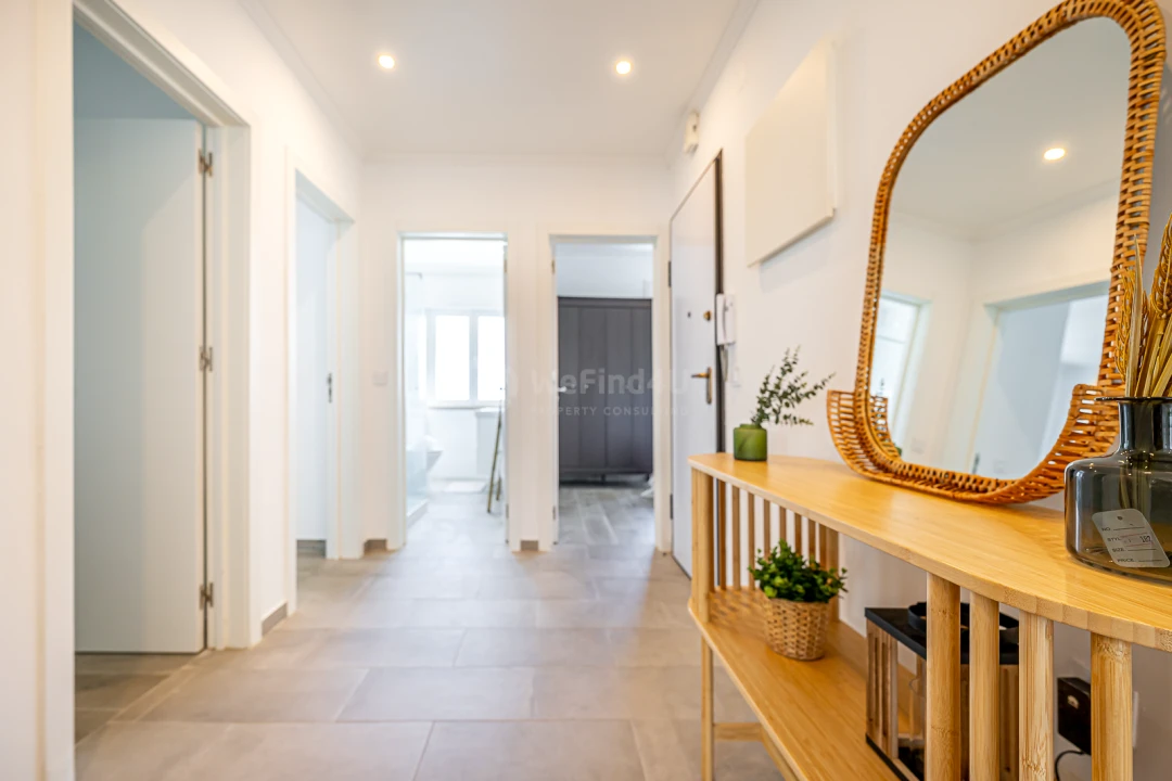 Apartamento T3 para Venda em Almada, Cova da Piedade, Pragal e Cacilhas Foto 3