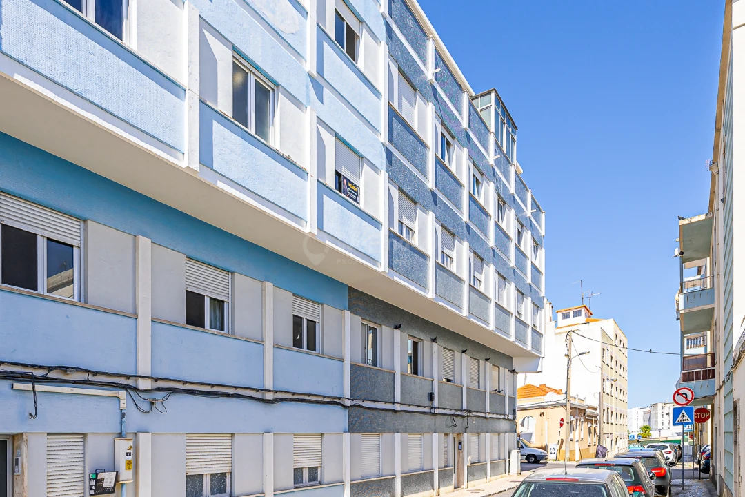 Apartamento T3 para Venda em Almada, Cova da Piedade, Pragal e Cacilhas Foto 17