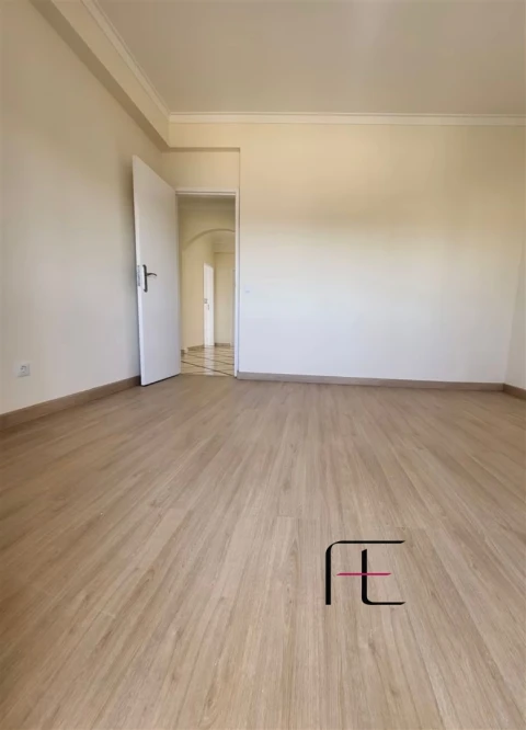 Apartamento T2 para Venda em Seixal, Arrentela e Aldeia de Paio Pires
