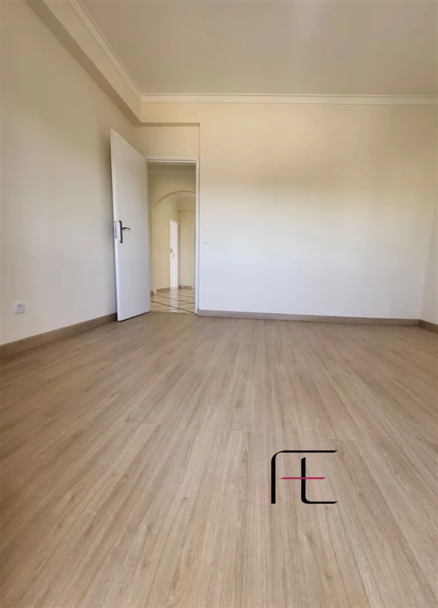 Apartamento T2 para Venda em Seixal, Arrentela e Aldeia de Paio Pires Foto 7