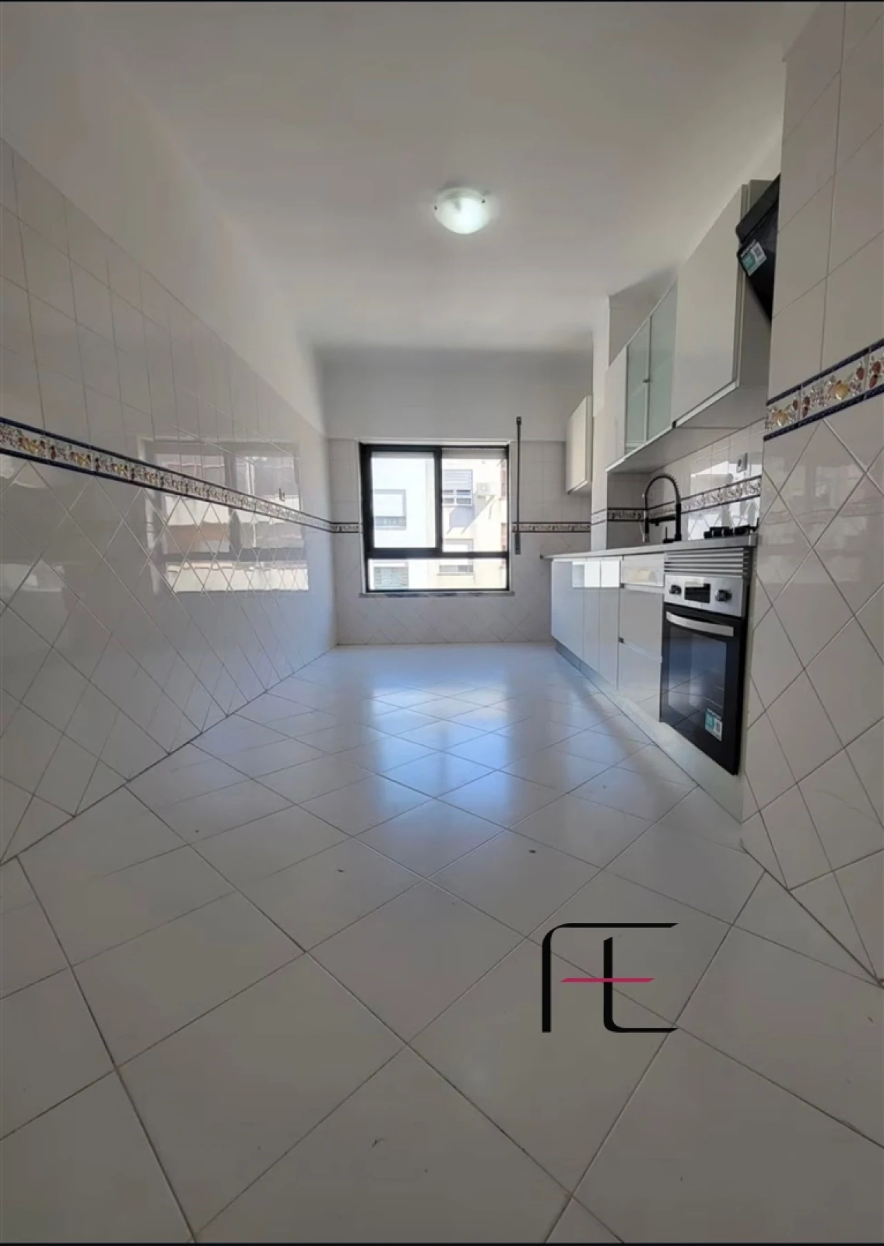 Apartamento T2 para Venda em Seixal, Arrentela e Aldeia de Paio Pires Foto 3