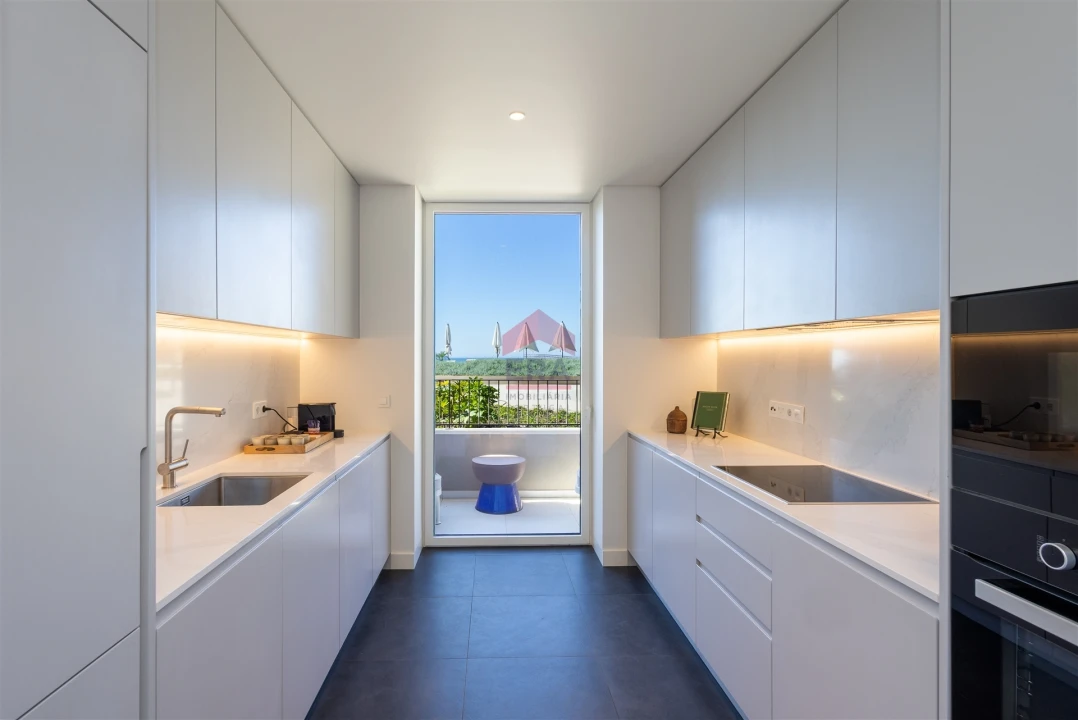 Apartamento T0 para Venda em Quarteira Foto 8
