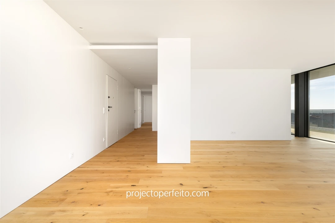 Apartamento T4 para Venda em Espinho Foto 8