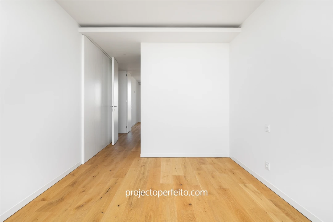 Apartamento T4 para Venda em Espinho Foto 23