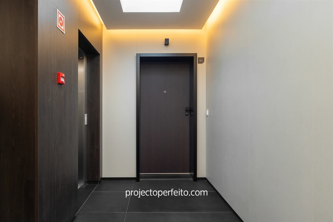 Apartamento T4 para Venda em Espinho Foto 30