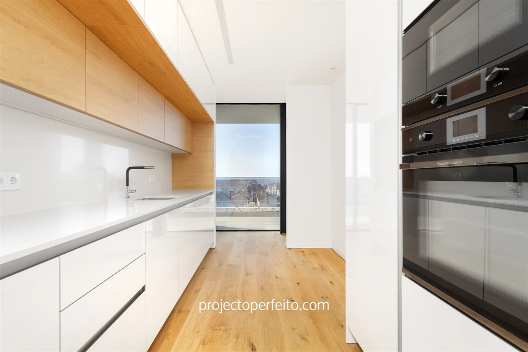 Apartamento T4 para Venda em Espinho Foto 13