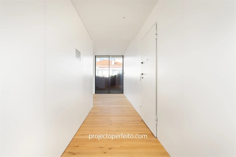 Apartamento T4 para Venda em Espinho Foto 28