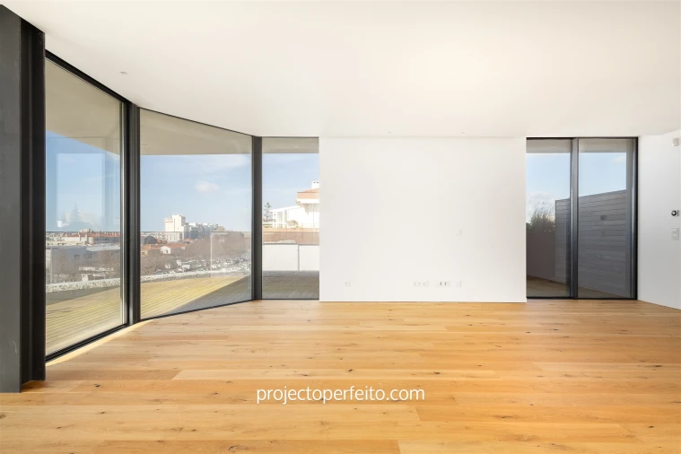 Apartamento T4 para Venda em Espinho Foto 3