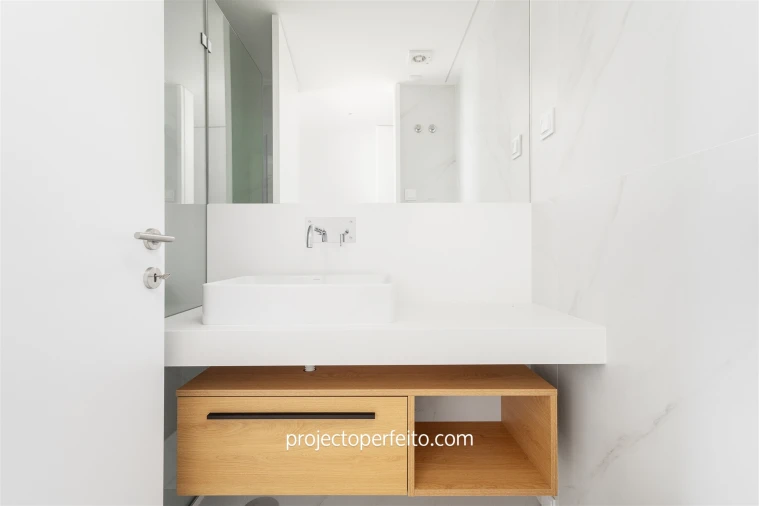 Apartamento T4 para Venda em Espinho Foto 18