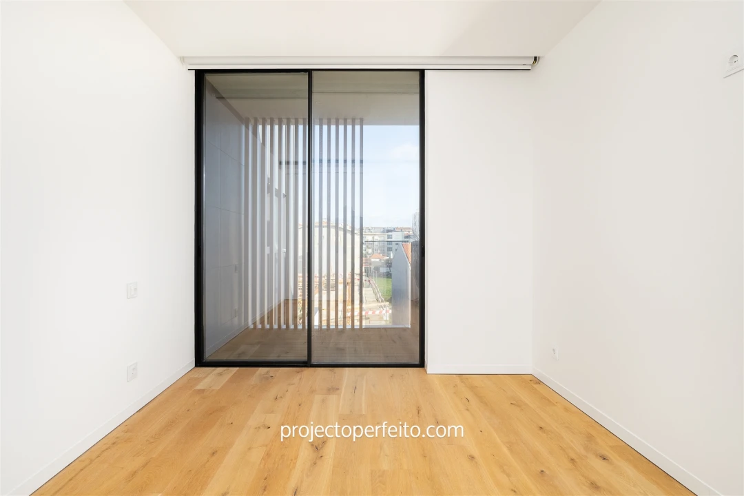 Apartamento T4 para Venda em Espinho Foto 24