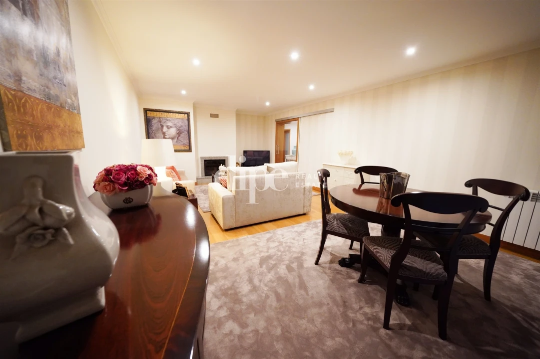 Apartamento T3 para Arrendamento em Creixomil Foto 5