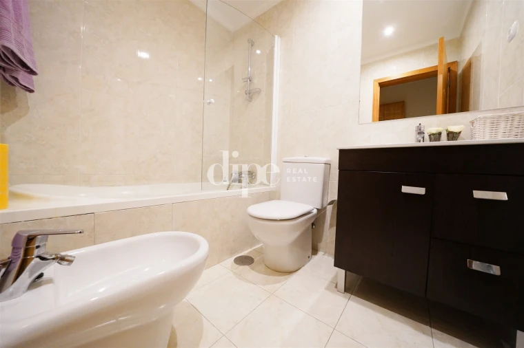 Apartamento T3 para Arrendamento em Creixomil Foto 14