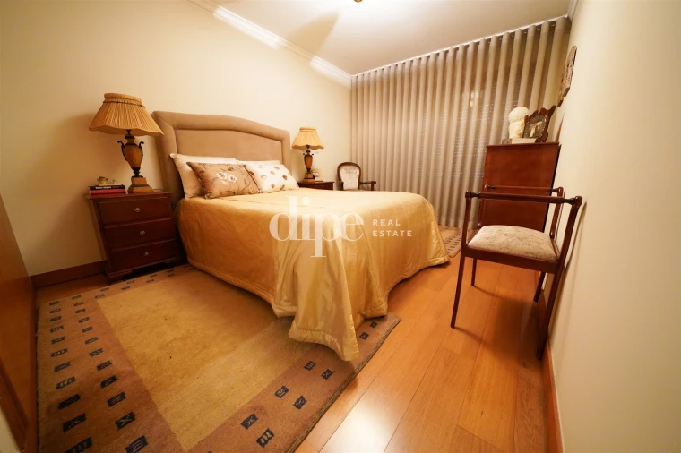 Apartamento T3 para Arrendamento em Creixomil Foto 11