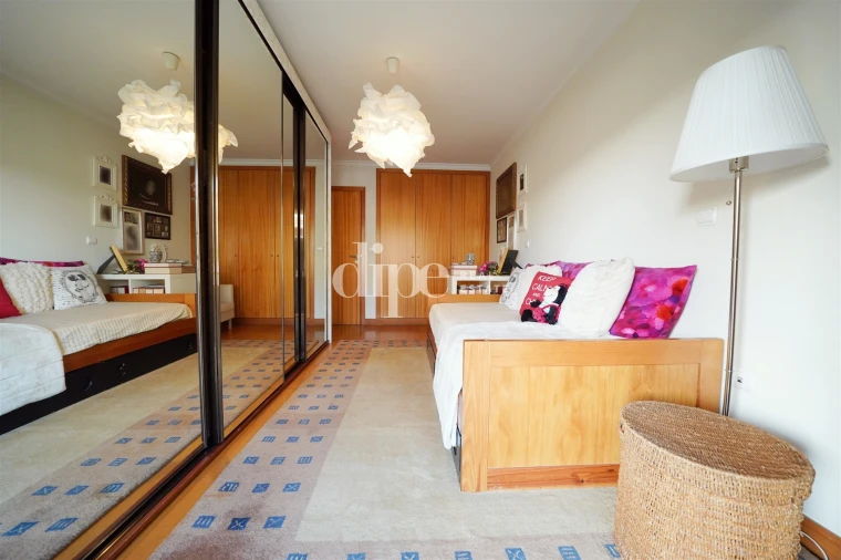 Apartamento T3 para Arrendamento em Creixomil Foto 7