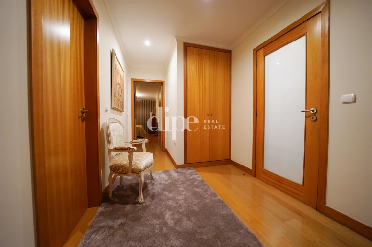 Apartamento T3 para Arrendamento em Creixomil Foto 15