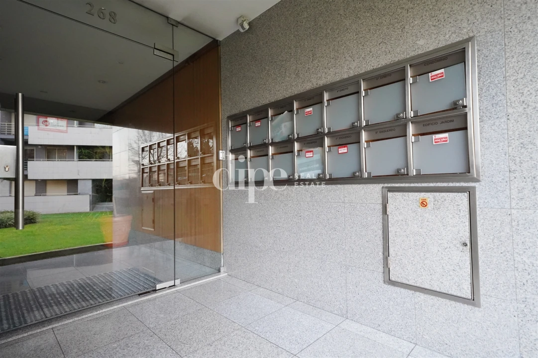 Apartamento T3 para Arrendamento em Creixomil Foto 22