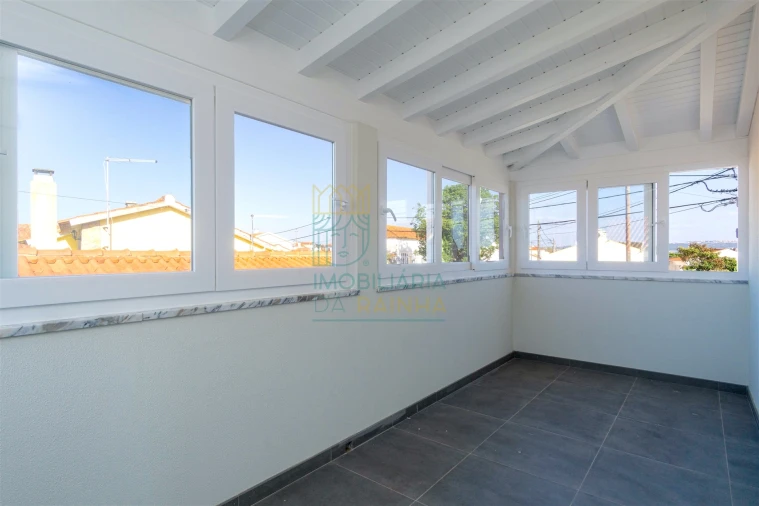 Moradia T2 para Arrendamento em Olho Marinho Foto 12