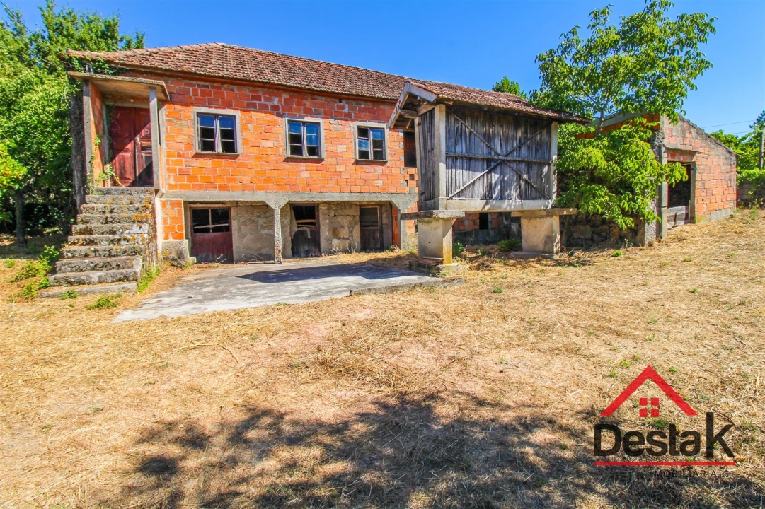 Quinta T0 para Venda em Santa Cruz da Trapa e São Cristóvão de Lafões Foto 2