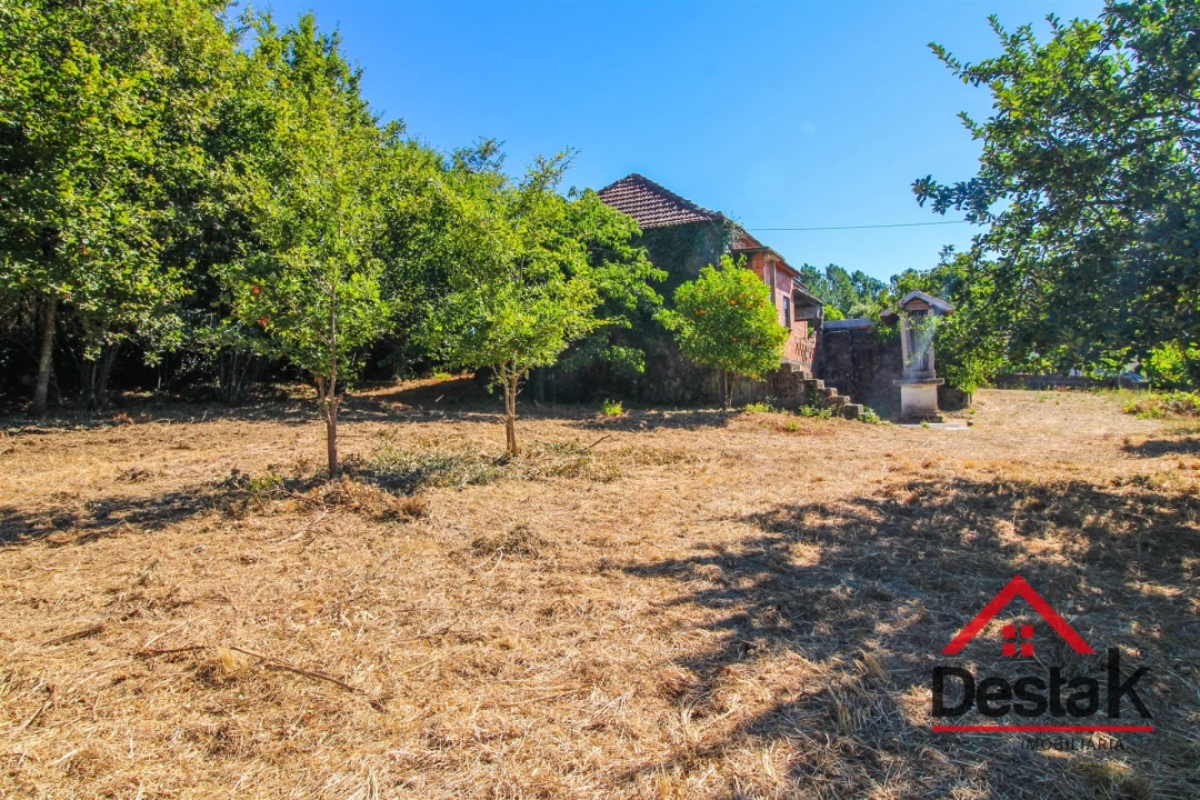 Quinta T0 para Venda em Santa Cruz da Trapa e São Cristóvão de Lafões Foto 36