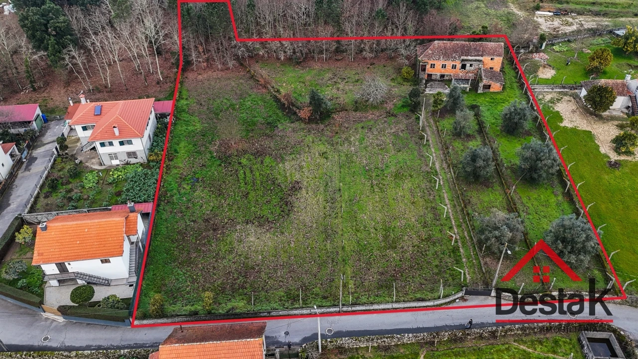 Quinta T0 para Venda em Santa Cruz da Trapa e São Cristóvão de Lafões Foto 1