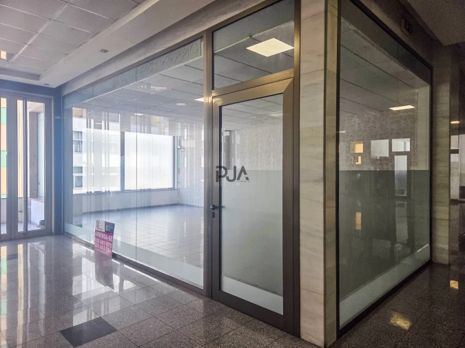 Loja para Arrendamento em Viseu Foto 3