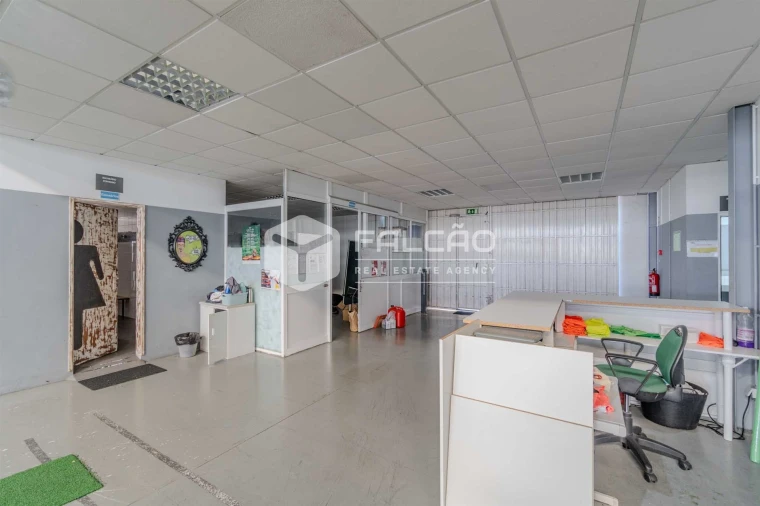 Armazém para Arrendamento em Romeira e Várzea Foto 24