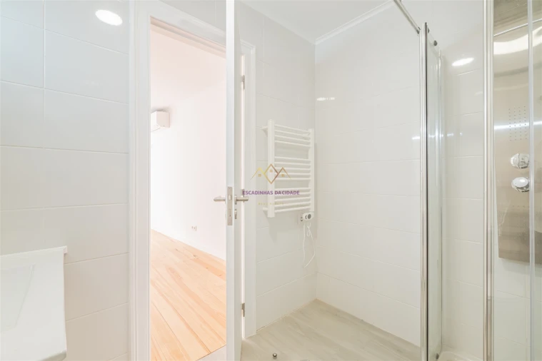 Prédio para Venda em União das Freguesias de Setúbal Foto 85