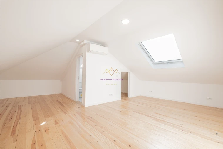 Prédio para Venda em União das Freguesias de Setúbal Foto 54