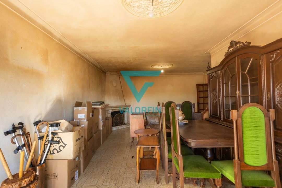 Moradia T4 para Venda em Vila Facaia Foto 8