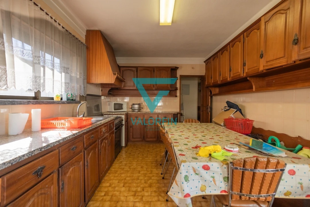 Moradia T4 para Venda em Vila Facaia Foto 7