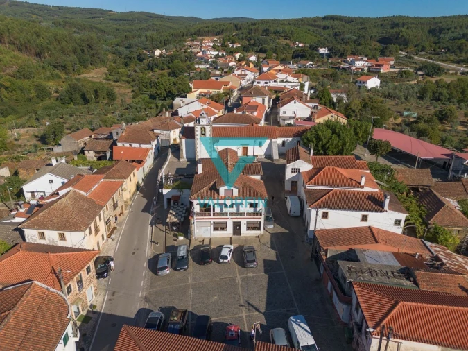 Moradia T4 para Venda em Vila Facaia Foto 3