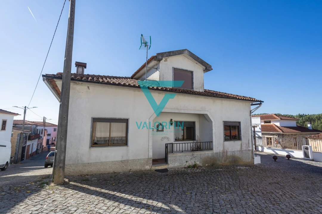 Moradia T4 para Venda em Vila Facaia Foto 1