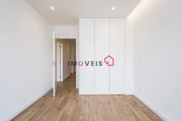 Apartamento T3 para Venda em Leiria, Pousos, Barreira e Cortes Foto 14